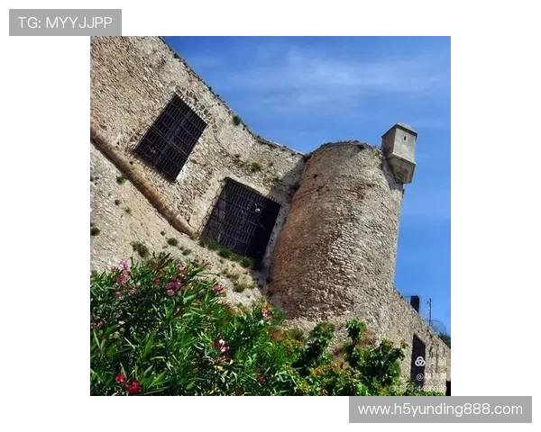 云顶山庄赌场：夜晚灯火辉煌的赌场场景令人流连忘返的娱乐胜地